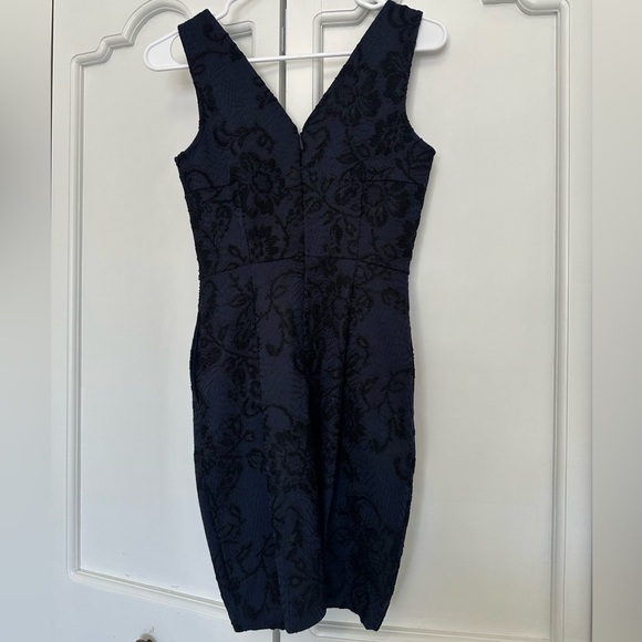 Navy lace dress - Picture 3 of 4